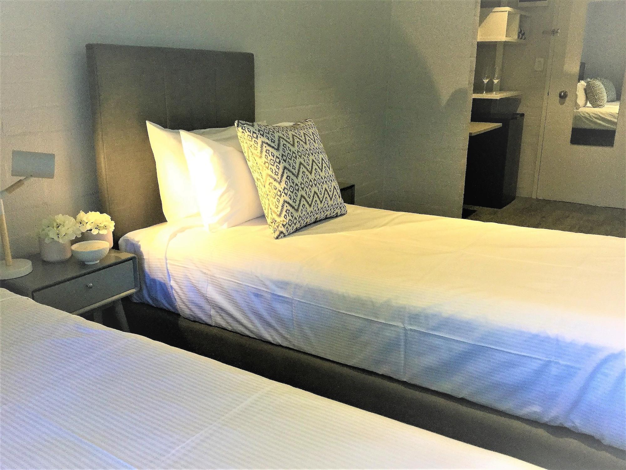 Atrium Hotel Mandurah Exterior photo