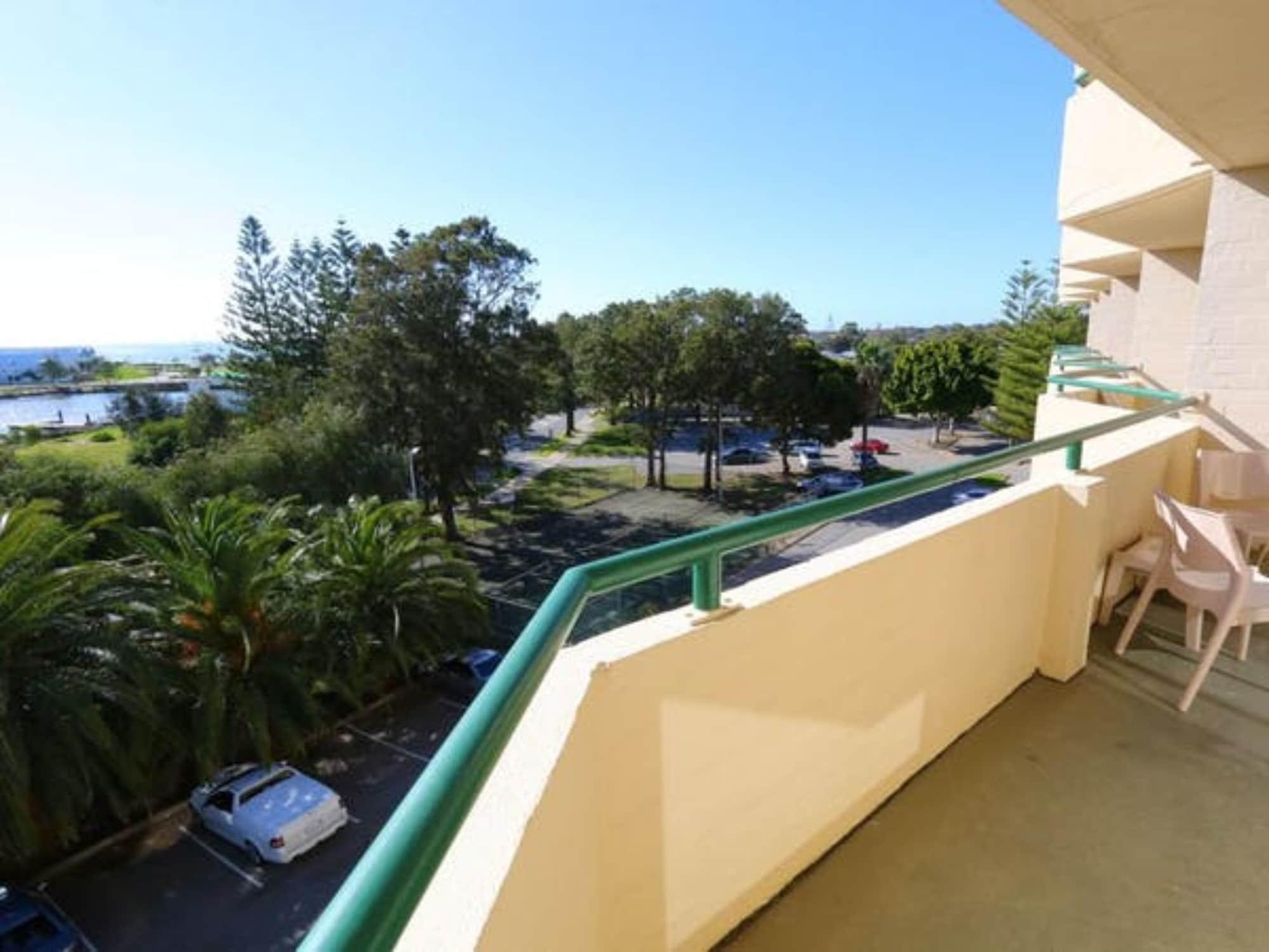 Atrium Hotel Mandurah Exterior photo