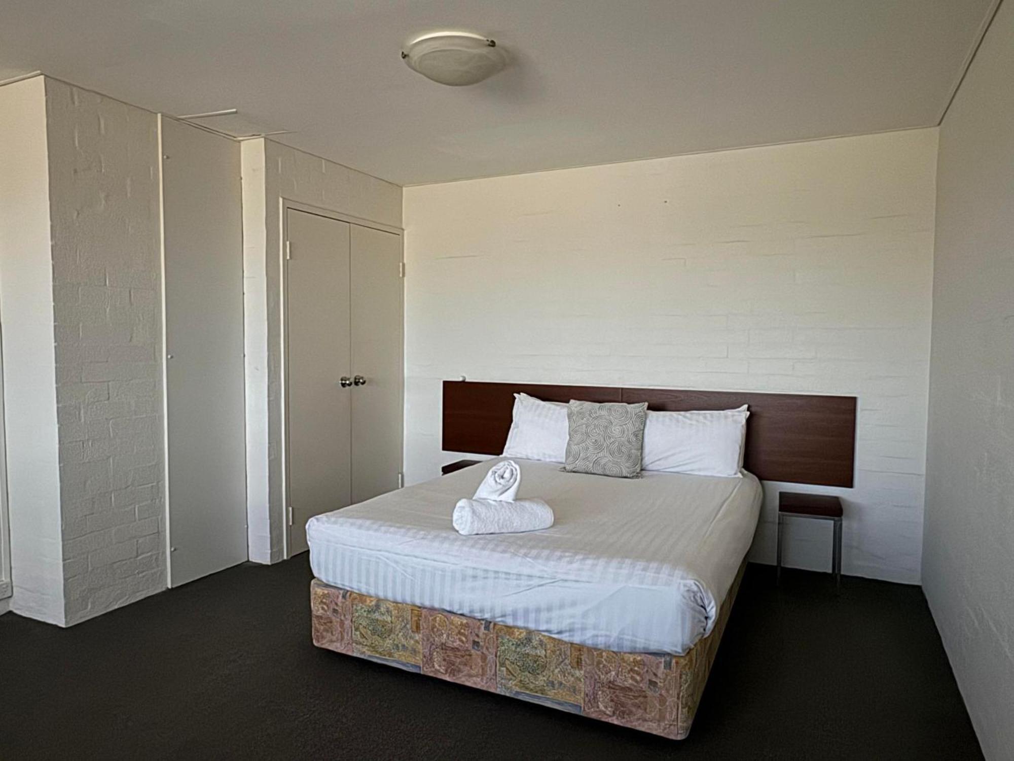 Atrium Hotel Mandurah Exterior photo